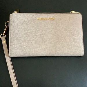 MICHAEL KORS Adele Double-Zip Silver-Tone Wristlet